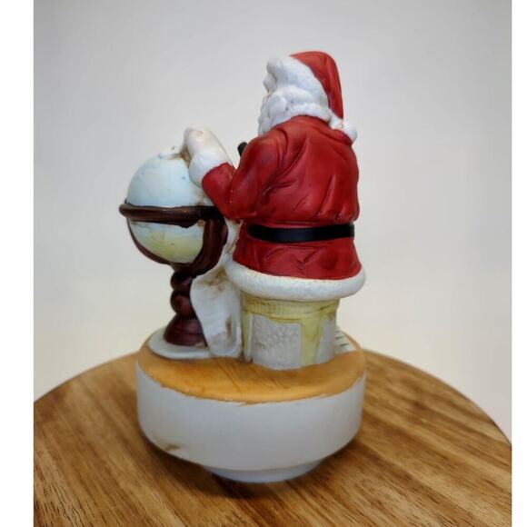 Vintage Santa Clause Wind-up Musical Figurine Music Box with Globe - Picture 3 of 6